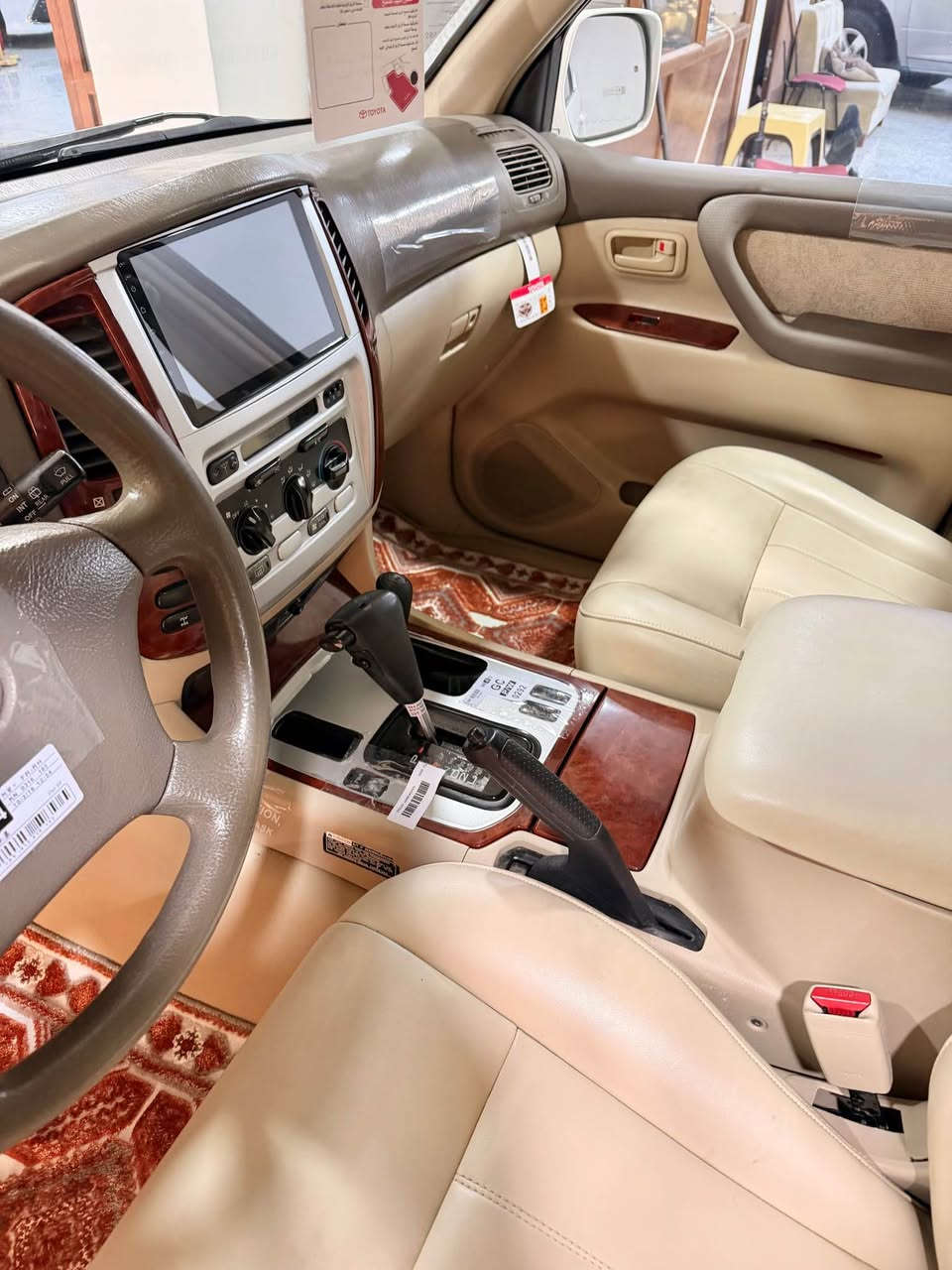 مۆنیکا ٢٠٠٤ GXR فول مواسفات 
سلایت تۆماتیک ناوزەرد دیفلۆک سەلاجە کوشن جلد جانتا کوشن دەفتەری 
ئارم پلاستیک دهۆک + تەحویلە و سەنەویشی لەگەلە 
ئارمو ئەوەلیات هەموو بەشەرت دەفرۆشم 
گیرومەکینە بەشەرت بێ عەیب
بۆیاخ /وەکو بۆیاخ پارچەی نیە تەنها سەر قەوسی چەمەلەخی دواوە کەمیک بۆیاخە 
سەیارەکە نمونەیە لە جوانی هەموو گیانی بەشەرت 
نرخ/ ١٤٨ 
شوین/ رانیە 
کۆرەک/   ***********
ئاسیا  /  *********** رانية, السليمانية
