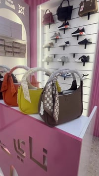 جلد الهرمز • جودة عالية • تصوير واقعي