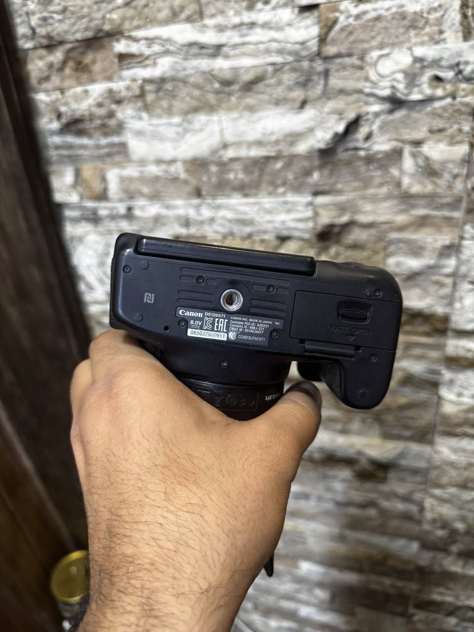 كانون 750 دي للبيع نضيفه مابيه شي للبيع عنواني حرية بغداد ***********
