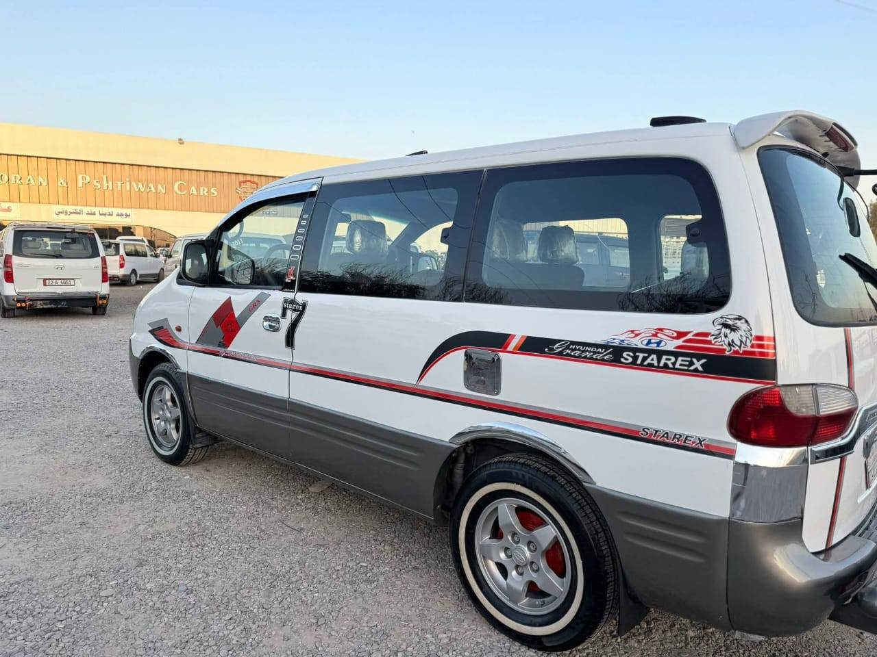 لبيع ستاركس سياحي موديل 2002.  8راكب مصبوغة عام جماليه وبقيت التفاصيل خاص هاتف ***********.  مكاني بغداد حي الجهاد والرقم  واتساب متواجد
