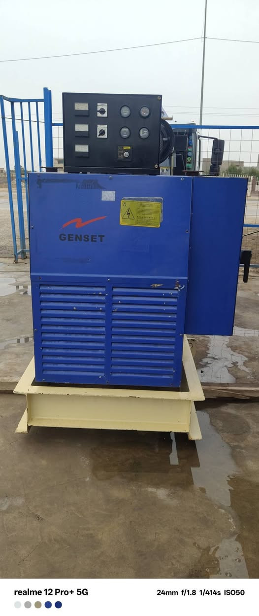 السلام عليكم  
دايو 12 اسلندر DHI
كوري اصلي 
غير مجدد 
650 كيفي 
ساعات العمل 2270
اخت الزيرو شرط الحمل 
برغي ممفتوح بيهه شرط 
الاستفسار الاتصال 
***********
***********
