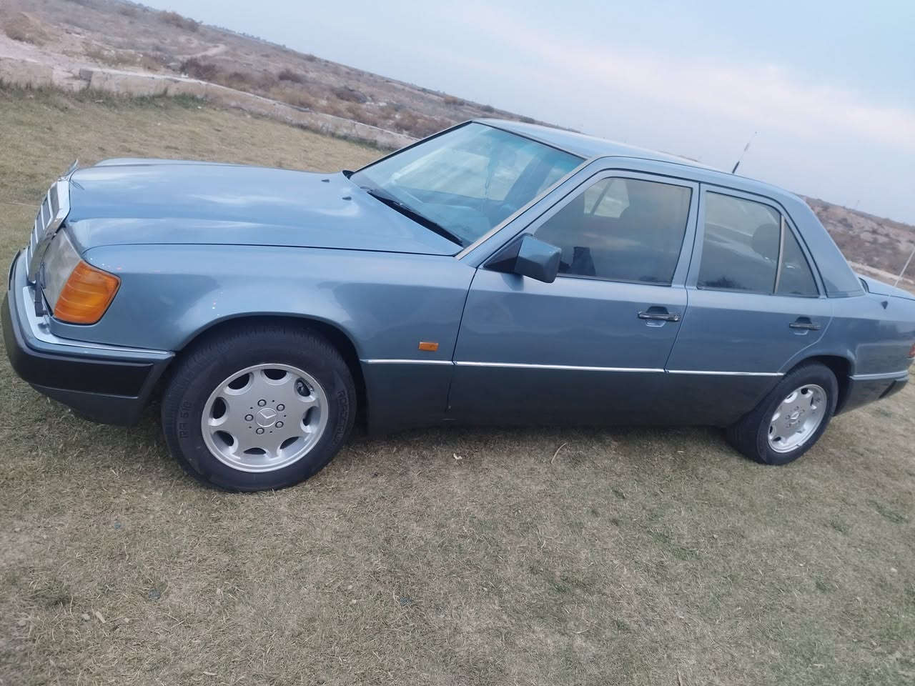 مارسيدس دب للبيع موديل 91 رقم بغداد مشروع وطني سنويه لل27 مكينه 2500 قواعد دبل ابلاد حداديه وتخم تاير جديد كهربائيات شغاله تبريد شغال سياره نضيفه وجاهزه السعر 55 مكاني الناصريه الغراف 
*********** واتساب 
***********
