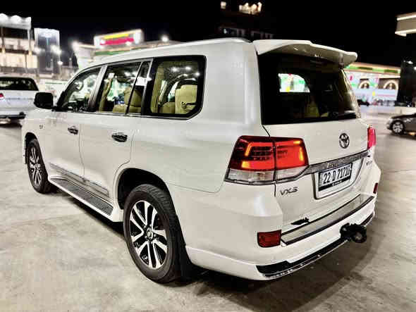 لاندكروز VXS فول 2017 بدون جكات محرك 5.7 رقم اربيل اب اسمي  رقم وسنوية جديد 
ماشية 150 الف كيلو 

مكفولة من الصبغ والتبديل بيهة 2 قطع مفتوحة جاملغ وباب بي دي ار شخط بصيط ومفتوح علمود البي دي ار وشبر بارد بل هلال الخلفي 

الموقع بغداد حي الجهاد 

السعر 440 ورقة 
 الاتصال على  ***********

‭0770 003 0299‬
