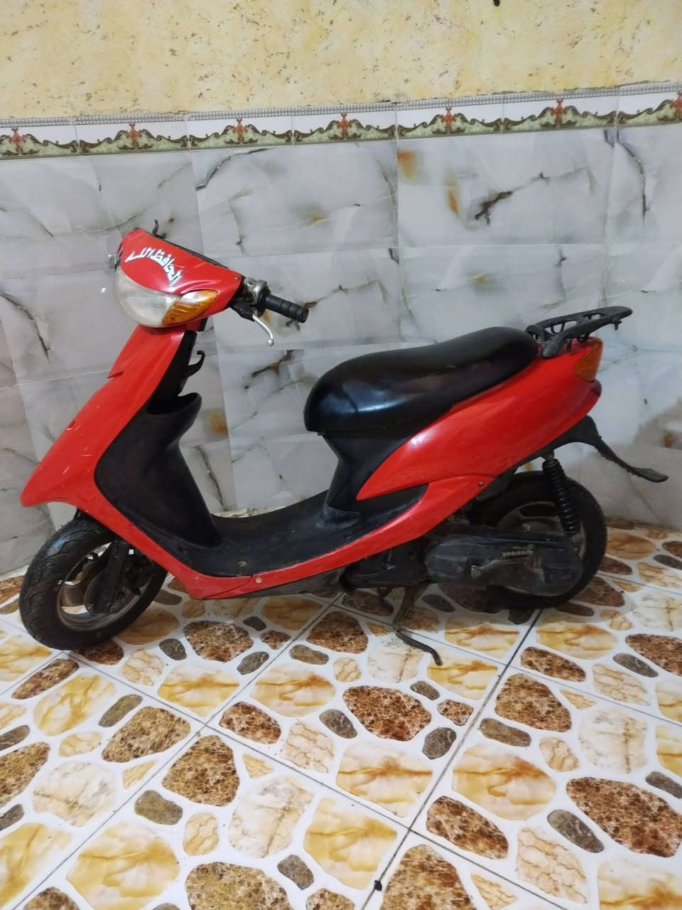 سلام عليكم دراجه عصفوريه مكينة ما مفتوحة هندر سلف أوراق بسمي السعر 450 وبيها مجال مكان ميسان رقم الهاتف ***********
