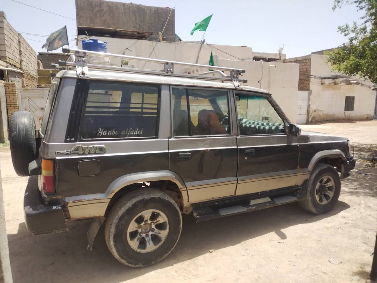 لبيع موديل 93 مكينه وكير ونجي خير من الله سنويه ل ٢٨  مداور ثاني يوم غرفتها نضيفه  كهربائيات شغاله حداديه زينه السعر 23 وبيها مجال ماكو هيج سعر بس اني مستعجل الشراي يتصل *********** مكاني النجف
