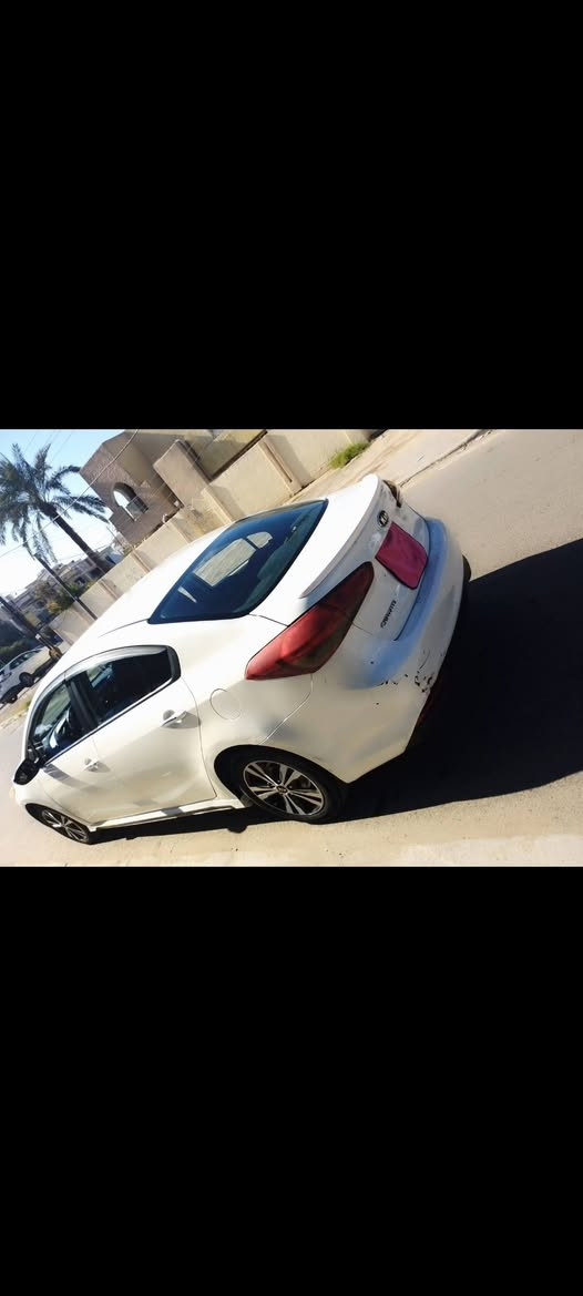 السلام عليكم سيراتو موديل ٢٠١٨  خليجي مكينه ١٦٠٠ كير AT  صدر جديد امامي وخلفي رقم اربيل تريد سنويه بااسمك تريد وكاله اني حاظر بيه صبغ فقط الدوسه العكس السايق وبيه بارد فقط سياره جاهزه مكينه وكير وصدر جيد جدا ماشيه تقريبا ١٤٠ الف السعر ١٤٠ وبيه مجال بصيط مكاني بغداد وهاذه الرقم *********** بغداد, العراق
