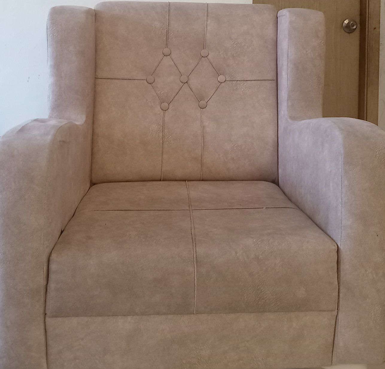 تخم ١٠ مقاعد حرف Lونص تخم قنفة ثنائية و٢ كراسي للبيع


**إذا كنت صاحب هذا الإعلان وتريد حذفه لأي سبب، رجاءا أرسل رسالة إلى الدعم الفني**