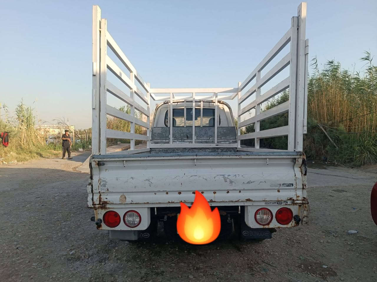 كيا بنكو
موديل 2008 
لون ابيض 
مكينه 3000 مفتوح (سوبر )
مكينه لاتنقيص ولاتبخير 

رقم شاصي واضح 

تايرات اماميه جدد استخدام اقل الشهر 

رقم بغداد باسمي مداور مباشر 

مكاني بابل الحله 

السعر 79 وبيها مجال 

تواصل ***********
