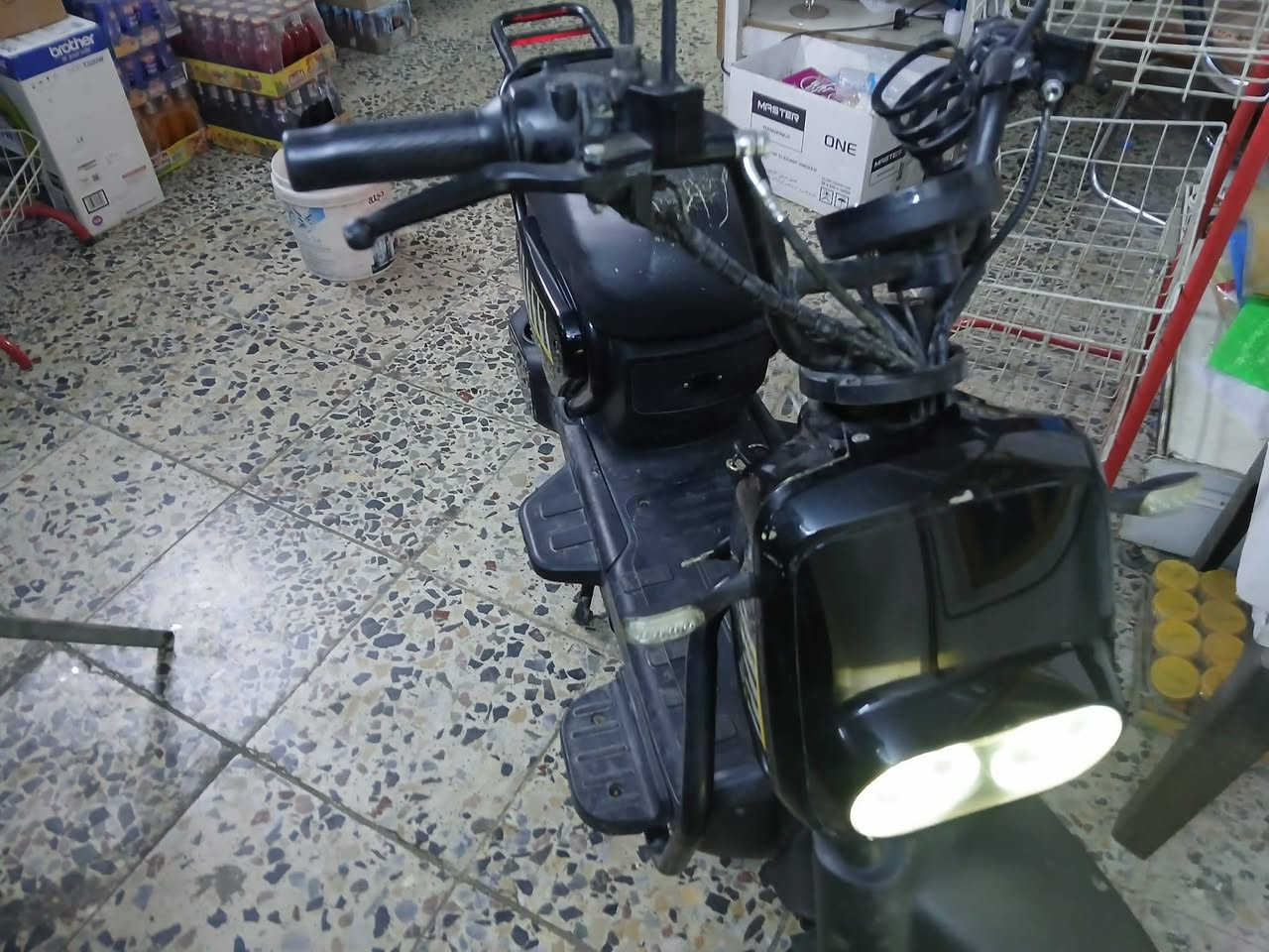 للبيع دراجه شحن جبلي خمس بطاريات اكبار 
للاستفسار الاتصال على الرقم ***********
بي واتساب
