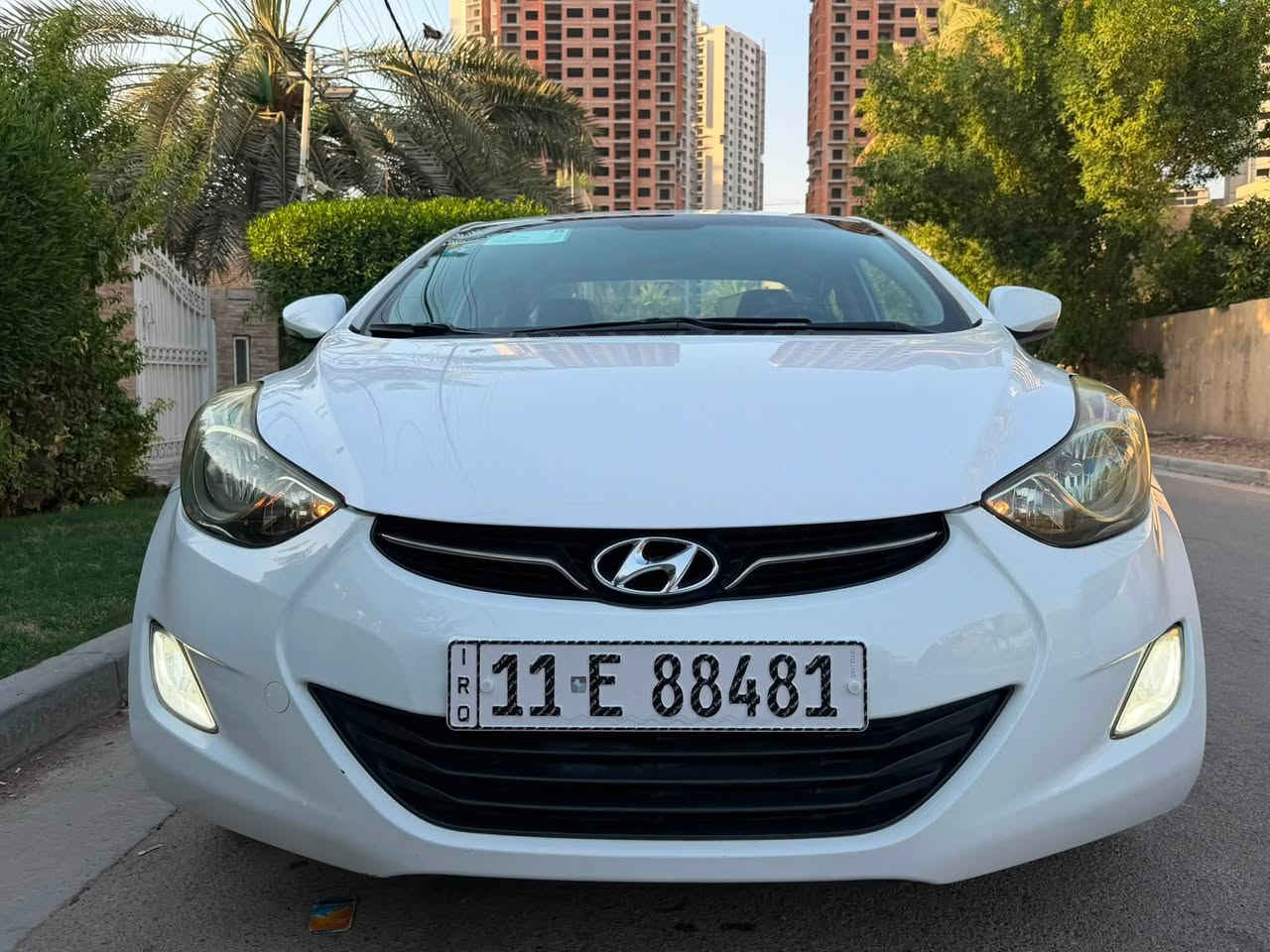 النترا 2013 خليجي استلام الشركة العامة للسيارات محرك 1600 دوش رقم بغداد الجديد سنوية وهزة جديدة باسمي داخل لونين اشاير بالمري 5ويل كب 
4 دسك  ABS. شاشة كامرة تبريد ثلج باتري جديد تخم تاير السيارة بدون نقص عليها ادامة كاملة كير ومكينة بلادي عل شركة مكفولة من الحادث والضربة بيها قطعة صبغ اثر شخوط العنوان بغداد المنصور السعر 107 وبيها مجال بسيط هاتف ***********
