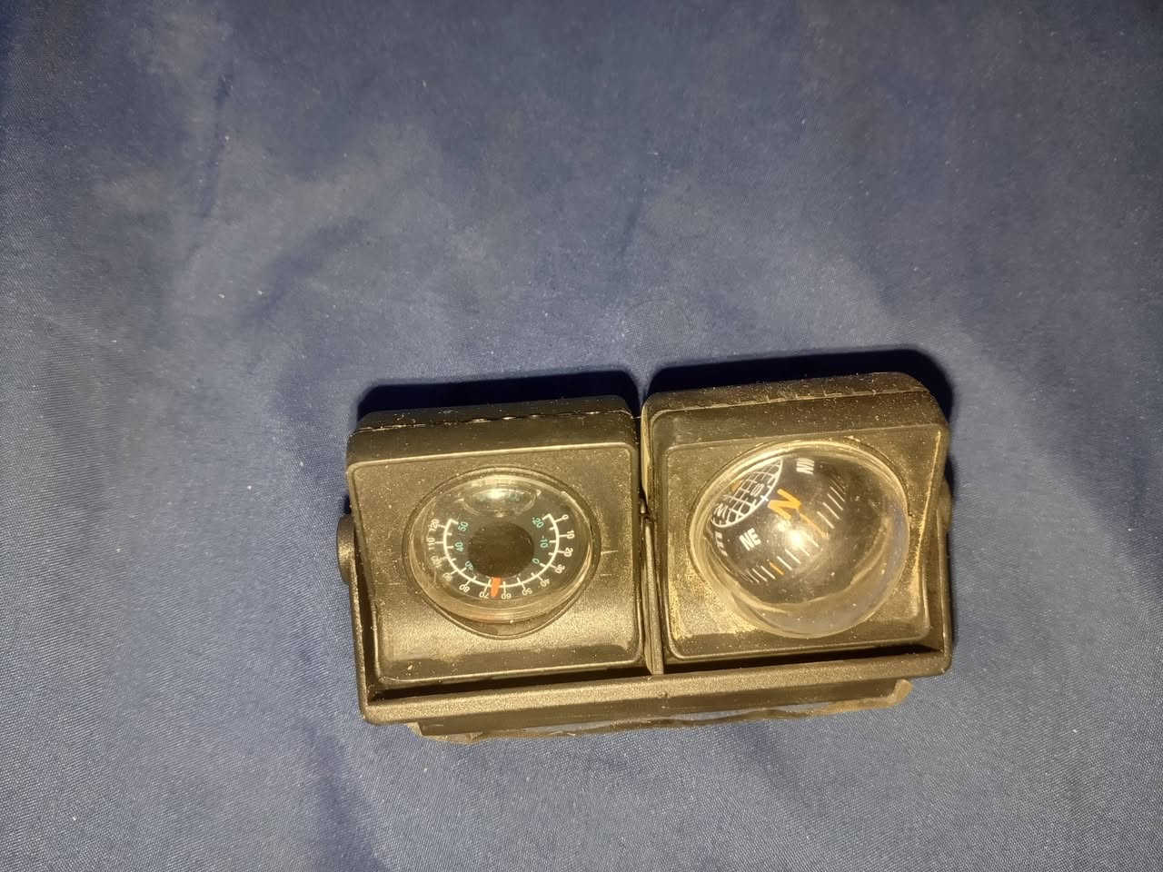 السلام عليكم غراض للبيع
تلفزيون شغال يعرض صوره اصلي 
سيتات تايوان بوصله محرار للبيع 
بوصلات تايوان شرح وختم للبيع 
***********
مكان نهضه
