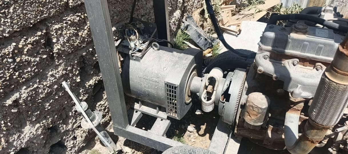 مولده للبيع مكينه اسوزه 4سلندر بيها رأس توليد ١٠كيفي السعر مليون ونص 
رقم الهاتف
***********

