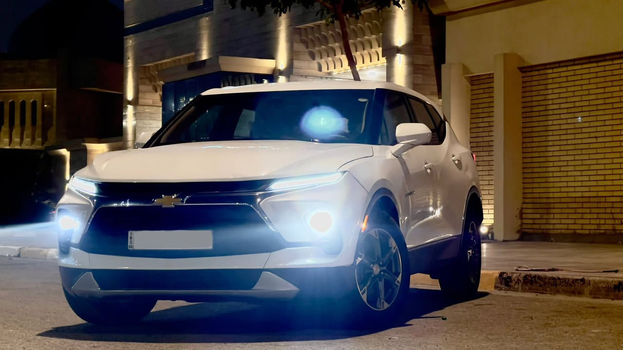 للبيع 

بلايزر 2023 ⚪️ لون ابيض

‏Lt 2000 تيربو
السعر 195  ورقة قفل كامل مرقم 

✨ المواصفات:

🔹 دفع رباعي (4WD)

🔹 رادار تحذير أمامي

🔹 كرسي السائق كهرباء

🔹 كاميرا خلفية

🔹 مثبت سرعة

🔹 نظام تحديد المسار

🔹 تحكمات ستيرن

🔹 ماوس أنظمة القيادة

🔹 شاشة وسطية

🔹 هاند بريك كهرباء

🔹 تبريد خلفي قطعتين

🔹 منافذ شحن USB و Type-C

🔹 أربع أبواب بصمة

🔹 مانع انزلاق ABS

🔹 أوتو ستوب

ماشية 11 الف ميل فقط بعدها ماماشيه 

محرك 4 سلندر 2000 تيربو قوي واقتصادي
دفع رباعي سيارة فور ويل 

ضررها بسيط كلش طخة تقريباً جاملغ امامي تبديل وباب صبغ بدون بجم كبس

مكان كربلاء  للاتصال الرقم: ***********
