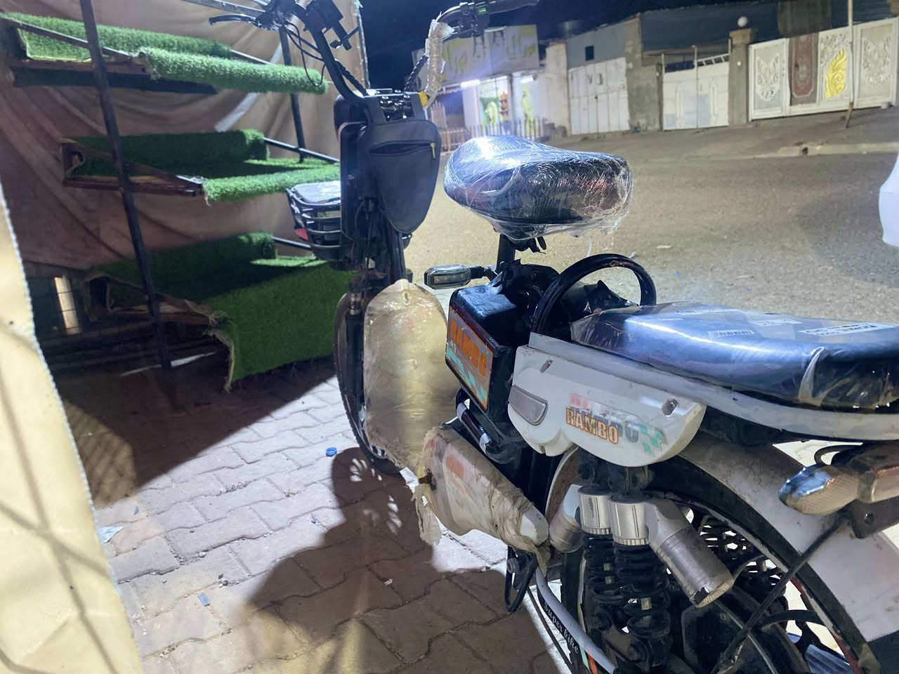 دراجه شحن للبيع السعر١٥٠الف لو اراوسه ويه مأطور ناري


**إذا كنت صاحب هذا الإعلان وتريد حذفه لأي سبب، رجاءا أرسل رسالة إلى الدعم الفني**