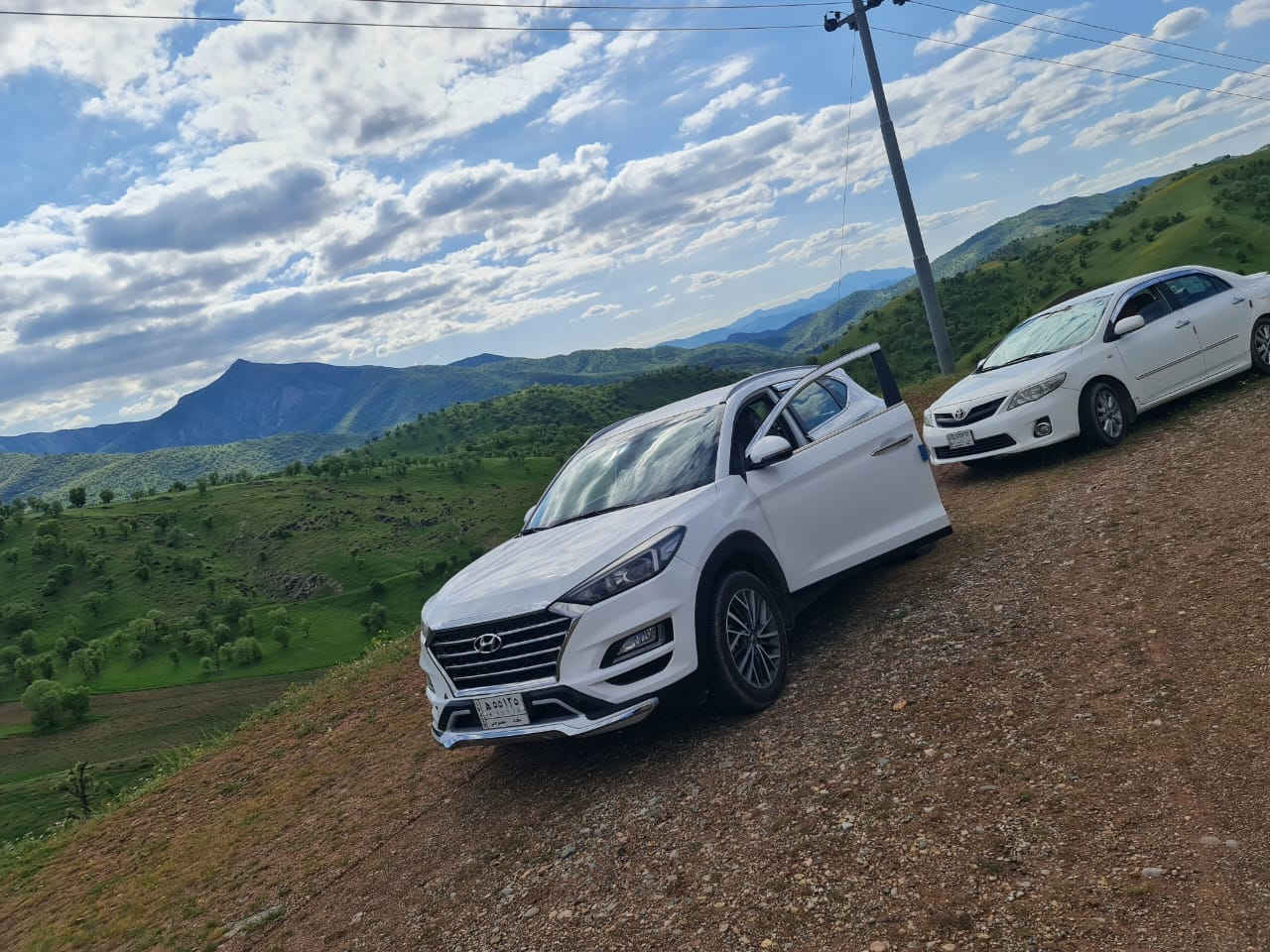 سلام عليكم
توسان للبيع 2019  خليجي كاصد فول مواصفات 1/1عده البنوراما

```مواصفات:```
حساسات
لايت 5عدسات
لد امامي 
لد نهاري
اشاير بل مري 
مري شفط 
اشاير ترحيب 
تغيير انظمه السياره 
حساسات الابواب عند الفتح  بصمه تشغيل + بصمه ابواب
شاشه 
كشن السايق كهربائي
تبريد قطعتين+ ثلاجه
الارضيه مغلفه جلد
كامره خلفيه
تحكم ستيرن
اريل مثلث نبكيشن 
ماشيه ٦٨ الف
رقم بغداد بسمي
سعر 210
عنوان بغداد ابو غريب

***********
