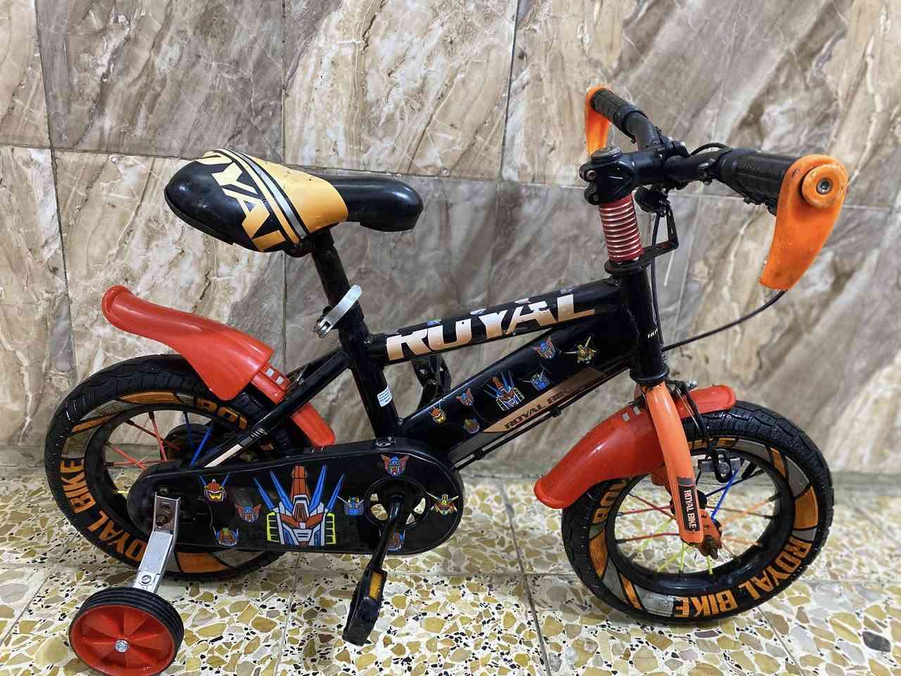 بيسكل حجم 12 مستعمل قليل نضافه 100‎%‎ مكاني قطاع 28 شراي اتصل ***********
