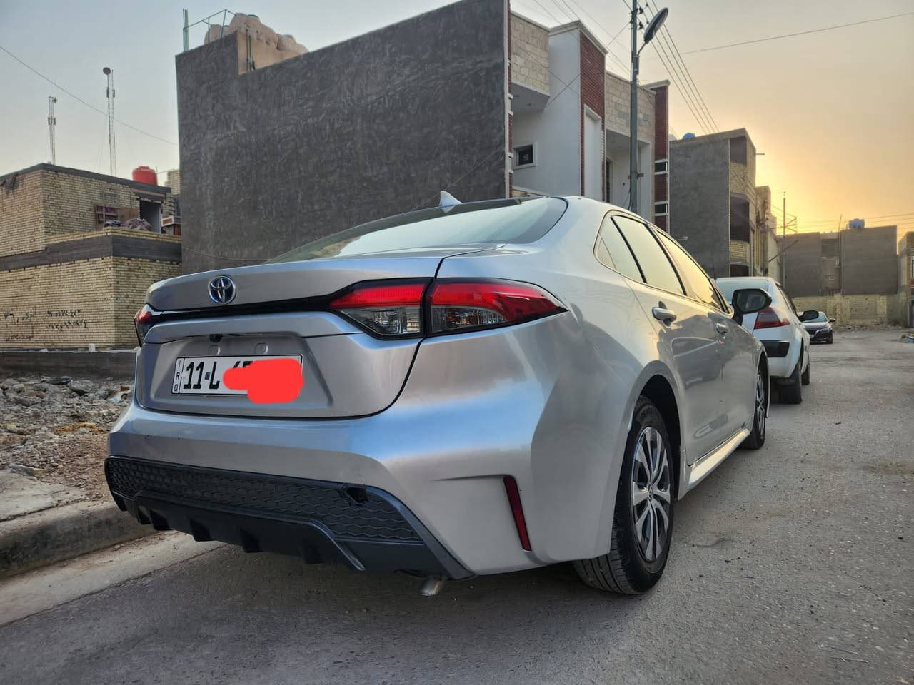 #كورولا_Hybrid2022_للبيع
صنع في اليابان
#وارد_امريكي
رقم بغداد باسمي
المواصفات
فول تحكم ستيرن

مثبت سرعة

مانع انزلاق

تحديد مسار

رادار

شاشة لمس

كاميرا

شاشة اعطال

تبريد لمس

بلوتوث يو اس بي مخرجين

هند بريك بصمة

ماشية 129 الف ميل

اوتو هولد ٢ قطع تبديل بدون دواخل بدون لغد اوشاصي

السيارة محرك وكير بشرط برغي ممفتوح منه

السيارة خير من الله 
محرك 1800
التفويلة تمشيك ٧٠٠ كم
السعر 140 ورقة

دهن الكير والمحرك و ماء الراديتر تبديله كله بوكالات زيوت (الحسام
العنوان 
بسماية ليلا 
العلاوي صباحاً
***********
