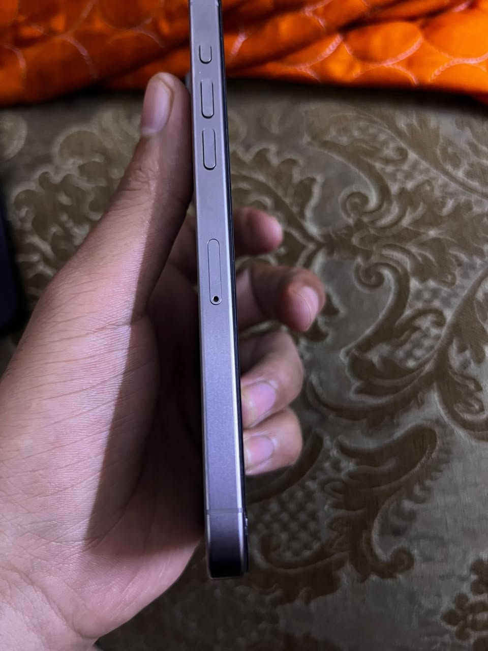 آيفون 15 برو ماكس
ذاكره 256 
بطاريه 86 
مبدل شاشه اصليه 
أريده ب700 
مكاني المنصور 
***********
