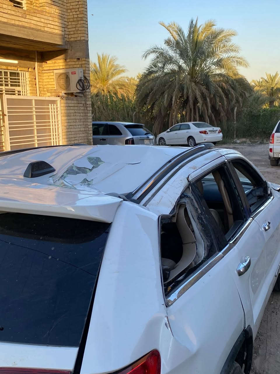 جيب لاريدو موديل 17 

سياره شغاله وتمشي وتبريد شغال 
العنوان الدوره البعيثه ‭+964 773 123 4462‬
السياره مصبوغه عام قبل الحادث

