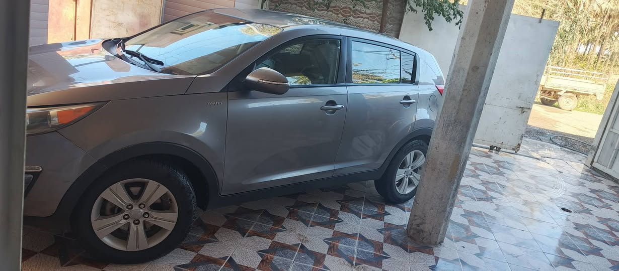 سلام عليكم سبورتج البيع موديل ٢٠١٢ سياره تخم تاير رقم انكليزي السعر ١٢٢وبيها مجال ***********
