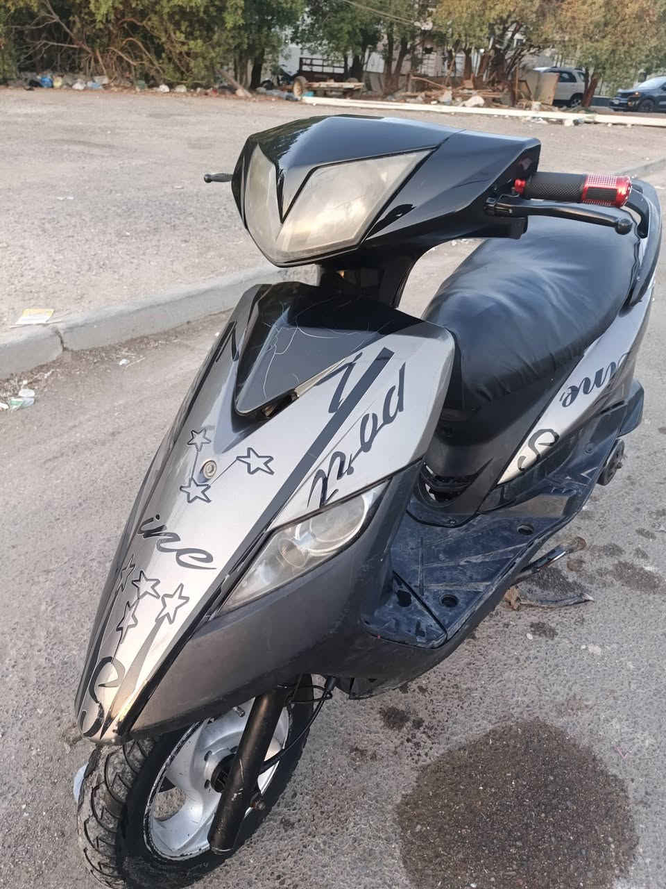 سلام عليكم ماكس ثعلب gtr  كابراتر شغاله سلف كهرباء كله شغاله اشاير سلف لايت بك لايت سكن كيج البارزين شغال كيل متر شغال دشبول كله شغال زوج تايرات المكينه لا نضوح ولاتبخير ولا تنقيص ناعمه المكينه ابغداد حي العامل السعر 300بيه مجال ***********
