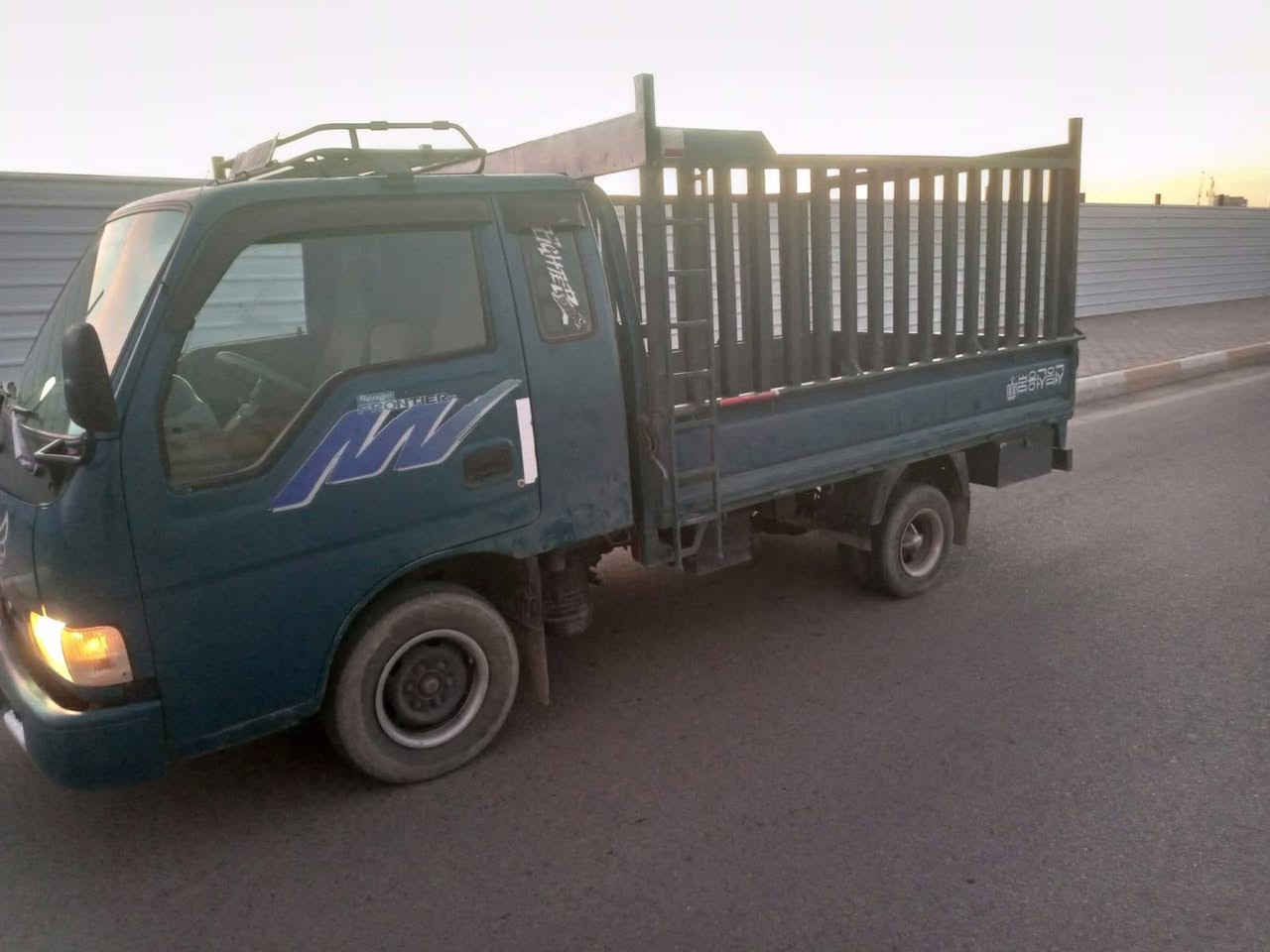 السلام عليكم
للبيع كيا فونتيرا موديل ١٩٩٨ رقم بغداد سنويه لغايه ٢٩ سياره جديده وجاهزه العنوان الرمادي ***********
