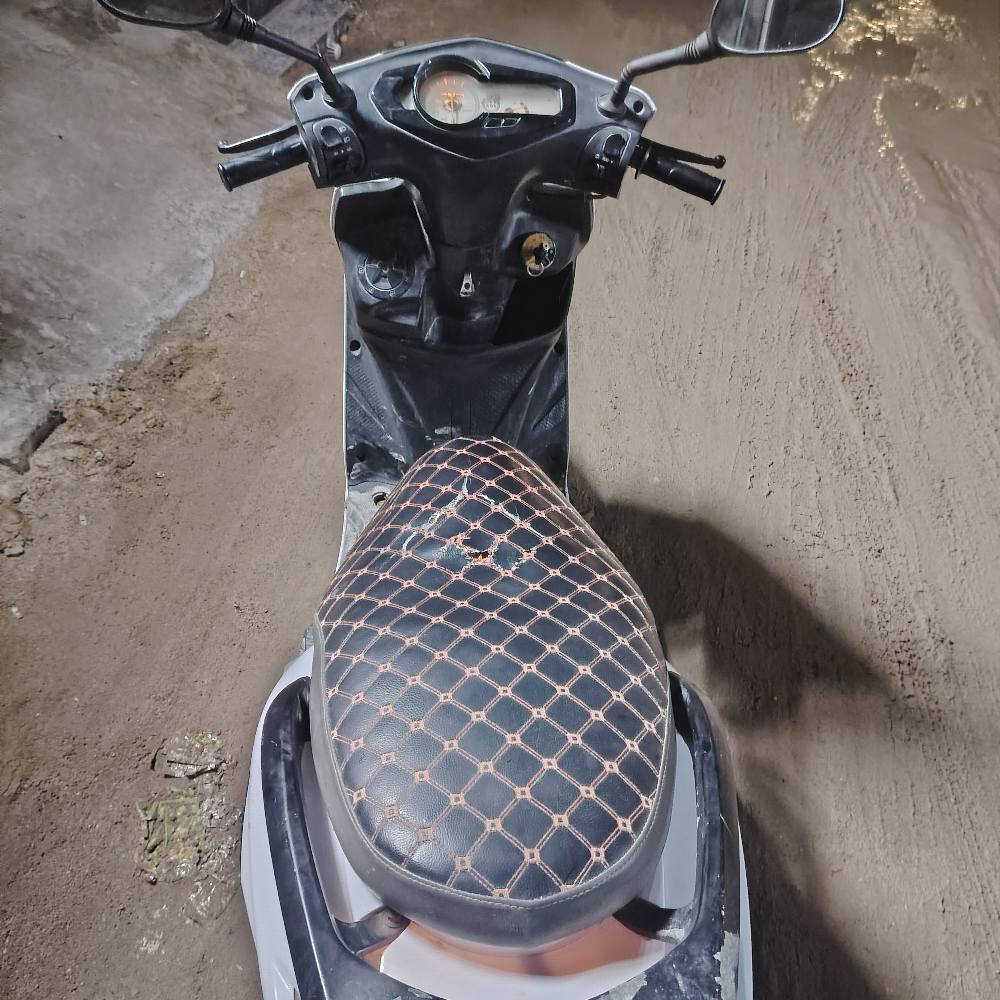 السلام عليكم دراجه سكنس للبيع سعرها 450 بيها مجال أوراق اوصليه. بصره شط العرب الجزيره الفحياه دراجه نظيفه استعمال بيت ***********
وبيه مجال للشراي فقط كلش شغال بيه وتعال وصعد البصرة, العراق
