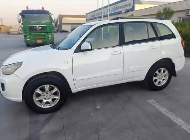 چیری تیگۆ بۆ فرۆشتن مۆدێل 2014 نرخی 60 وەرەقە و مامەڵە، مەکینەکەی تۆزێک بوخار ئەکات، سەنەوییەکەی دوو ساڵە بەسەرچووە، بە شەرتی بەناوکردن، تەبرید و گێڕی بێ عەیبە، بێ سبوغە. 
لە کەلارە.
*********** كالار, السليمانية
