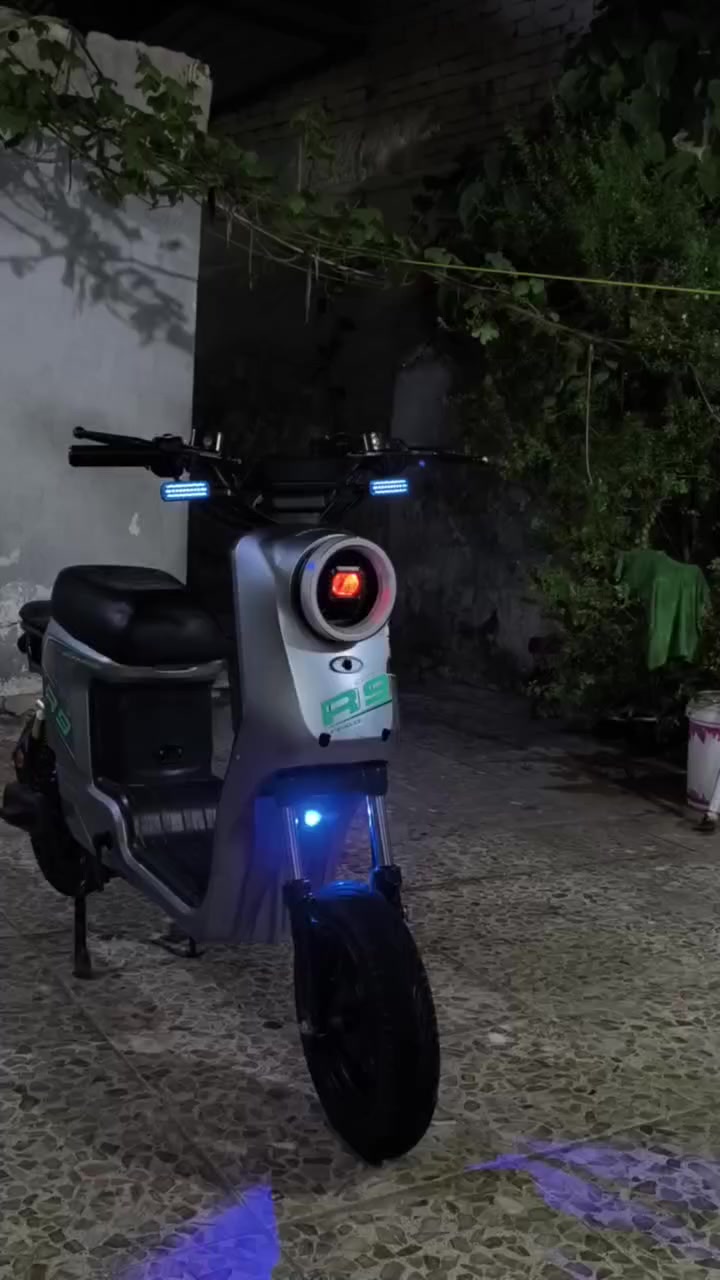 دراجة شحن R9 للبيع سعر 375الف وبي مجال مكان حله باب الحسين للأتصال ***********
