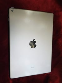 ايباد ٩ • ٦٤ جيجا • زجاج مكسور