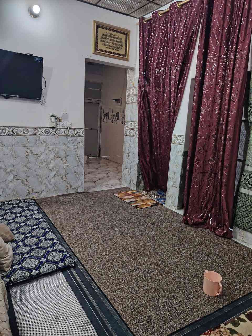 الدار للبيع المساحة100 كوفه شارع المعمل شارع السبيس واجهيه على شارع ***********
