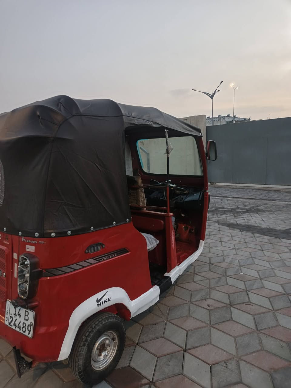 السلام عليكم تكتك البيع مديل 18 تكتك جاهزه كلشي ماناقصه تكتك رقم وسنويه السعر 4و 500 وبيه مجال مكان البصره الحيانيه شارع 60📍
وهاذ رقمي ***********
 تكتك رقم وسنويه�
