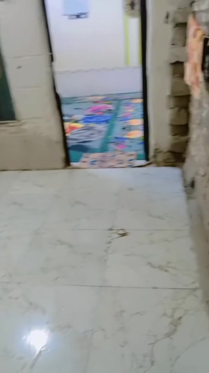 ياالله 
البيت للبيع طابو صرف تضحيه حي ام البنين خلف شركه الهنديه   مساحه  100م خلفي بيت عكاده يحتوي على غرفه نوم  ديوانيه  هول  مطبخ  اوطارمه 
السعر  70 قابل للتفاوض
***********
