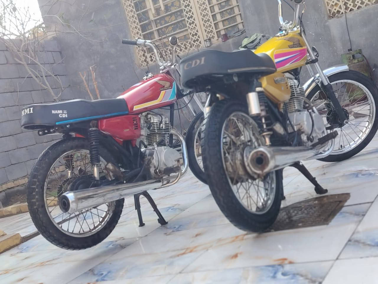 السلام عليكم دراجات تعمير استوى كملا كل نقص ما بيهن مكاين خير من الله ناعمه وشواه صناه البكان بالبصره قرمه علي دراجات مسموتات وكل نقص ما بيهن السعر 450 وبيهن مجال ***********
