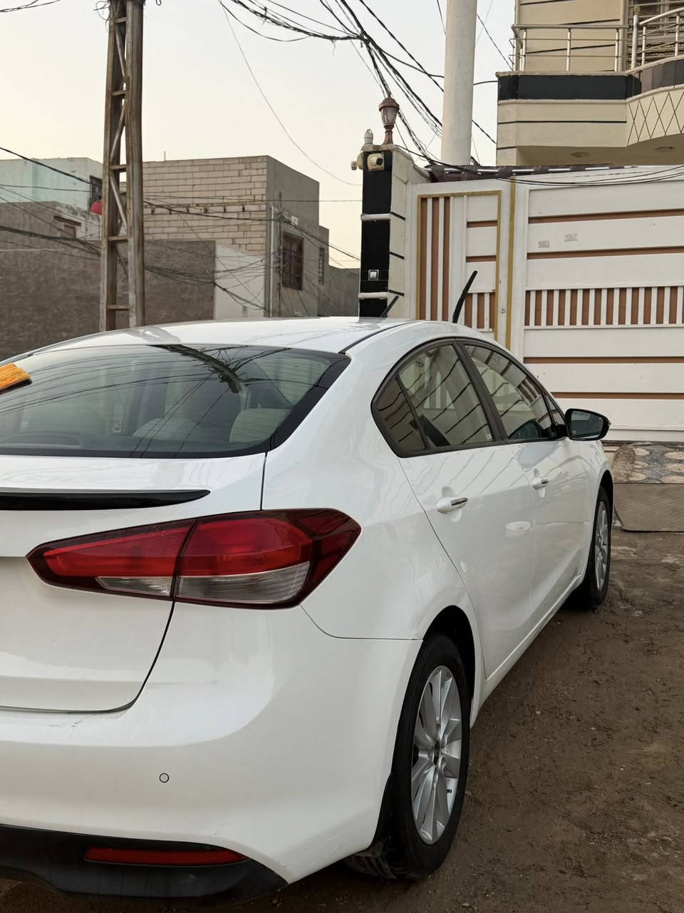 السلام عليكم
سيراتو 2018 مكفوله كفاله عامه من كلشي

محرك 2000 / سلايد روف / تحكم ستيرن / كاميرا / حساس خلفي / لد امامي / مري شفط / اشاير بالمري / يدات نيكل 

كير محرك تبريد صدر كلها كفاله

‏كشنات تدفع تبريد 

‏السعر خاص

مكاني النجف

***********
