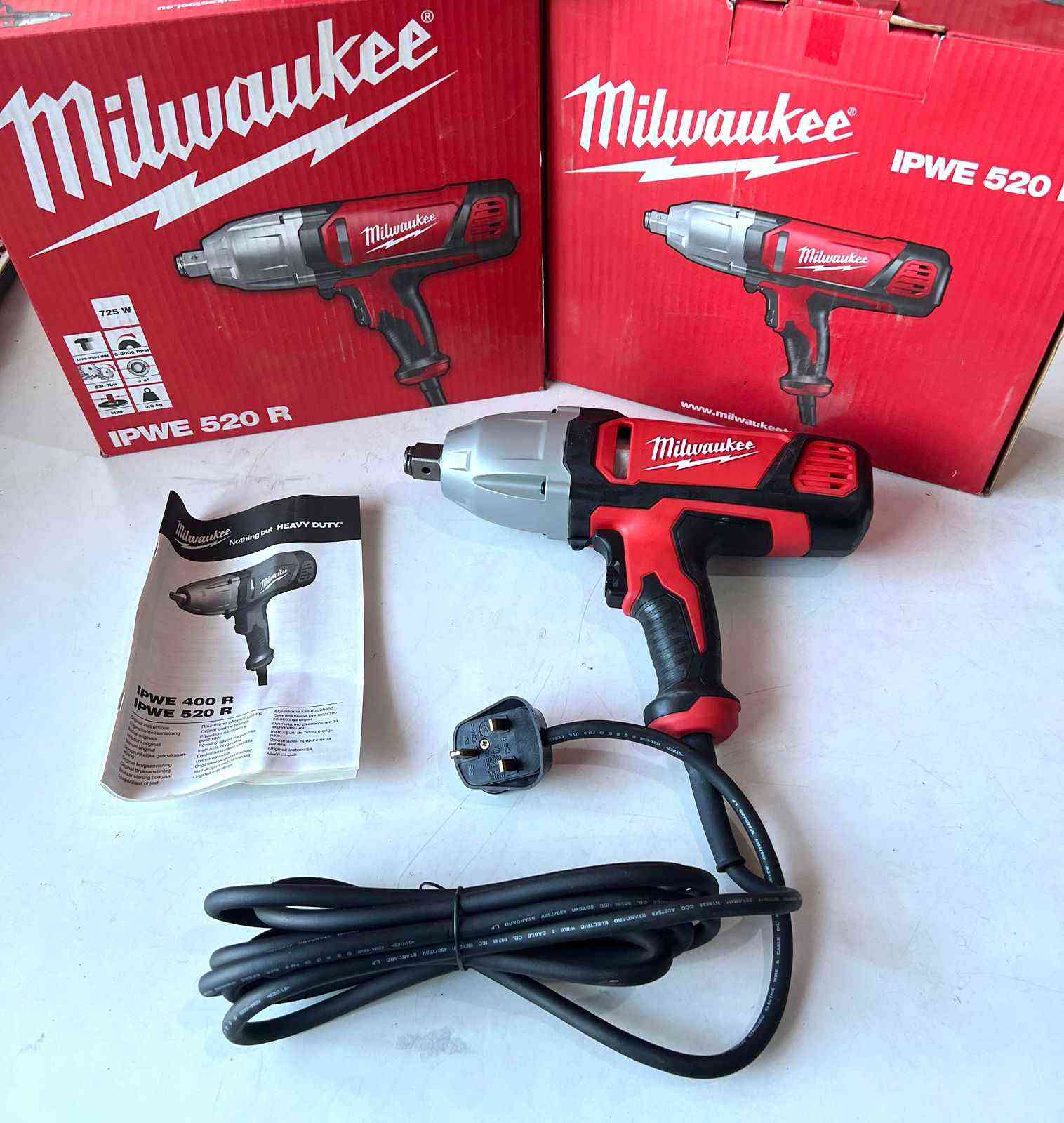 🔥 طقم Milwaukee الهندي الأصلي - جديد مسكر 🔥

للورش والكراجات يلي بدها عدة بتعيش عمر 👇

1️⃣ **Milwaukee IPWE 520 R** 
دريل فك وربط كهربا 3/4" - 520Nm
بيفتح دواليب الشاحنات M24 بثواني ⚡
متوفر: 4 حبات

2️⃣ **Milwaukee HDE 13 RQD**
دريل عزم بطيء 13mm - 825W
للخلط والحفر التقيل والبراغي الكبار 🔩
متوفر: حبة وحدة

3️⃣ **Milwaukee AG 13-115 XSPD**
جلخ زاوية 4.5" - 1250W
قص وجلخ حديد وستانلس نار 🔥
متوفر: حبة وحدة

✅ كلو صناعة هندية Milwaukee أصلية 100%
✅ كلو كهربا 220V - بدون بطاريات ولا شحن
✅ كلو جديد بكرتونتو مع الكتلوج

بتاخدن فرط أو جملة - السعر عالخاص للجادين فقط
واتساب: 03192521

بضاعة ما بتنعاد، يلي بيفهم بياخد الطقم كلو 👌 طرابلس, لبنان


**إذا كنت صاحب هذا الإعلان وتريد حذفه لأي سبب، رجاءا أرسل رسالة إلى الدعم الفني**