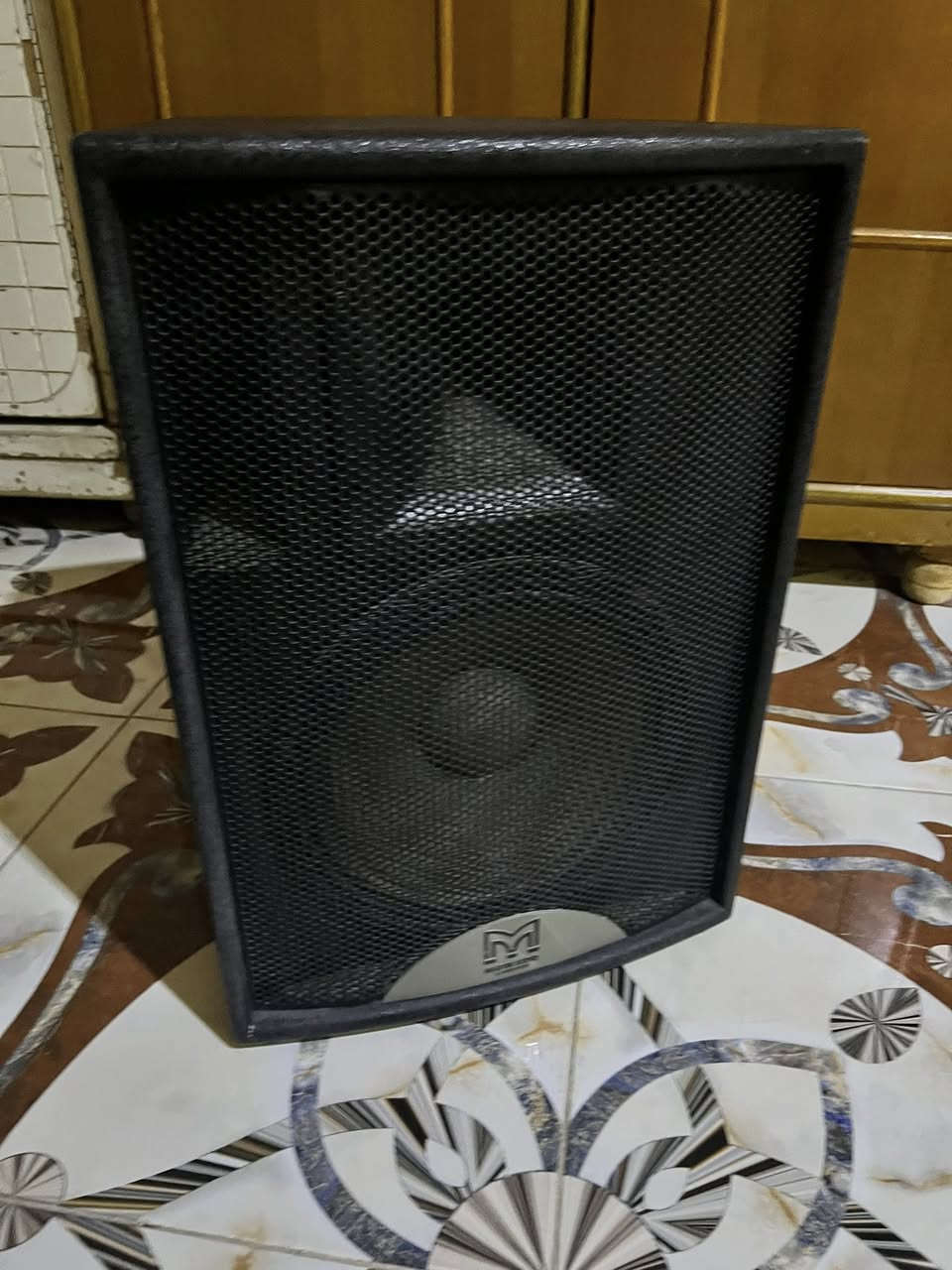 سماعات مارتين للبيع عدد ٢  السعر ٤٥٠ ألف وبيه مجال 
المكان البصره الزبير ***********
