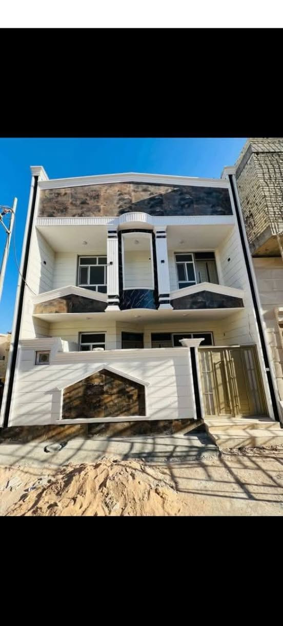 كادر صباغين متفرغ للعمل بانسب الاسعار مستعدين لصبغ الدور والبنايات ومعالجة قضايا الرطوبه وآثارها وتغليف الواجهات الخارجيه والديكورات المنزليه  الخارجية شغل واجهات درجه اولى كافت انواع التصميم واجهات طلس كوبلن لبخ تقطيع ترايش للاستفسار مراسله الصفحه أو ألتصال علئ هاذا الرقم ***********
