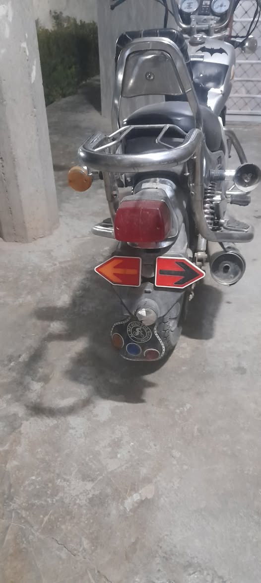 سلام عليكم دايلم لبيع كامل مكمل محرك كير كهربائيات كله شغاله موديل ٢٠٠٨ السعر ٨٠٠ وبي مجال  الهاتف ***********
