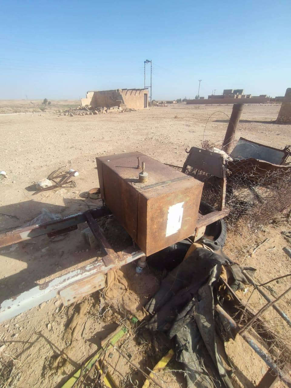 سلام عليكم صينية ودبل شاصي وتانكي للبيع  مكاني القائم  ***********
