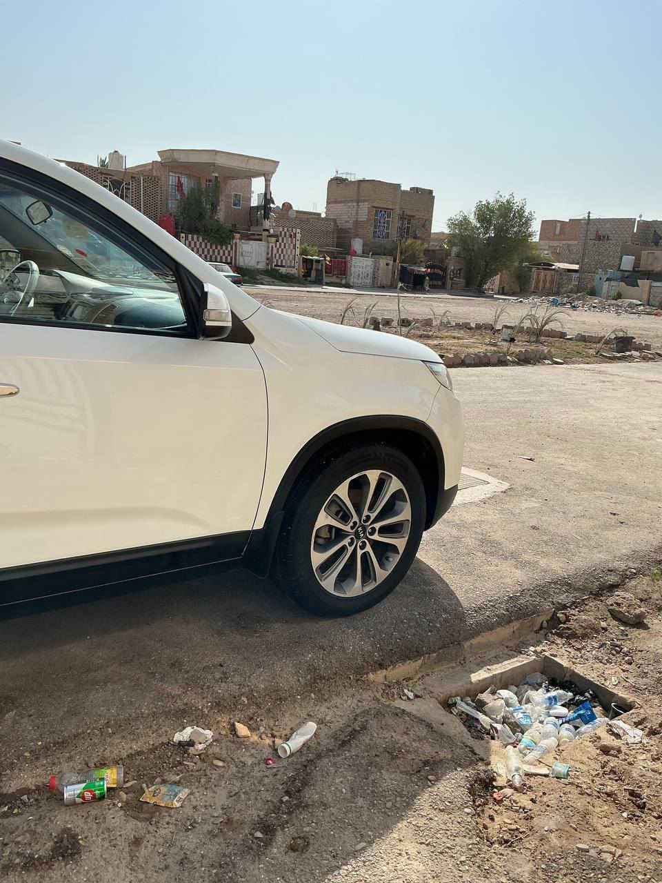 سورنتو 2014 شكل 2015 ابيض
وارد خليجي بيه باب مرشوش 
محرك 6سلندر+مبدل كازكيت 
نضام الإيكو 
حساسات امامي وخلفي
مرايات كهرباء 
اشاير بل مري 
سبعة راكب 
ثلاث قطع تبريد 
تحكم ستيرن
السيارة بأسمي 
السيارة نظيفة مالجناي 
تحويل ثاني يوم 
تخم تاير جديد 
تبريد ثلج 
حداديه جديده 
رقم ميسان الجديد 
مكان السياراه ذي قار قضاء الشطره 
سعر187وبيه مجال
للاستفسار اكثر وتساب فقط 
***********
