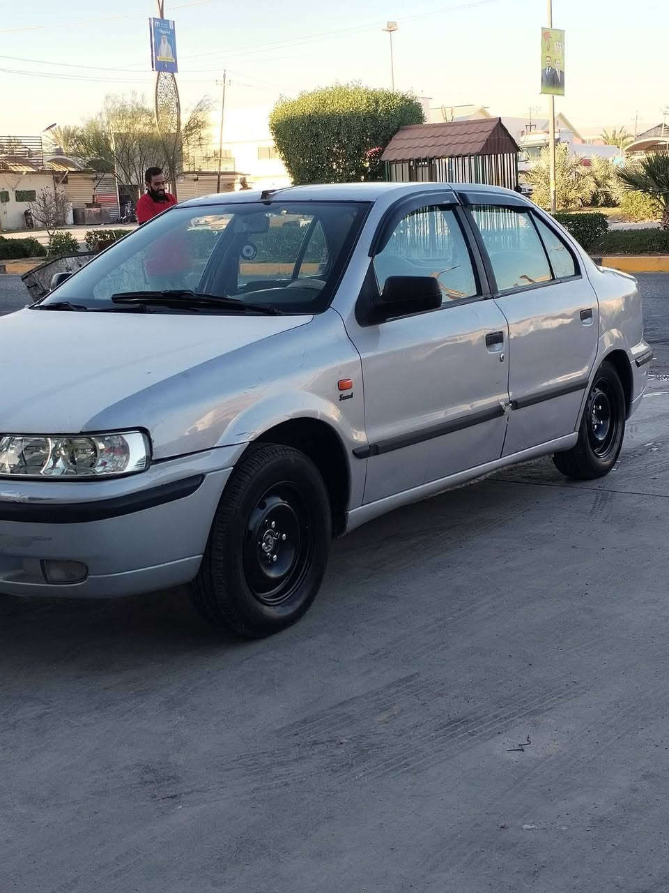 السلام عليكم موديل ٢٠٠٩ رقم بغداد انكليزي سنويه بسمي هزة جديده كشنات اماميه مال اللنتره تبريد شغال مكينه بيهة تبخير  ٣٥ مكان بغداد تقاطع درويش ***********
