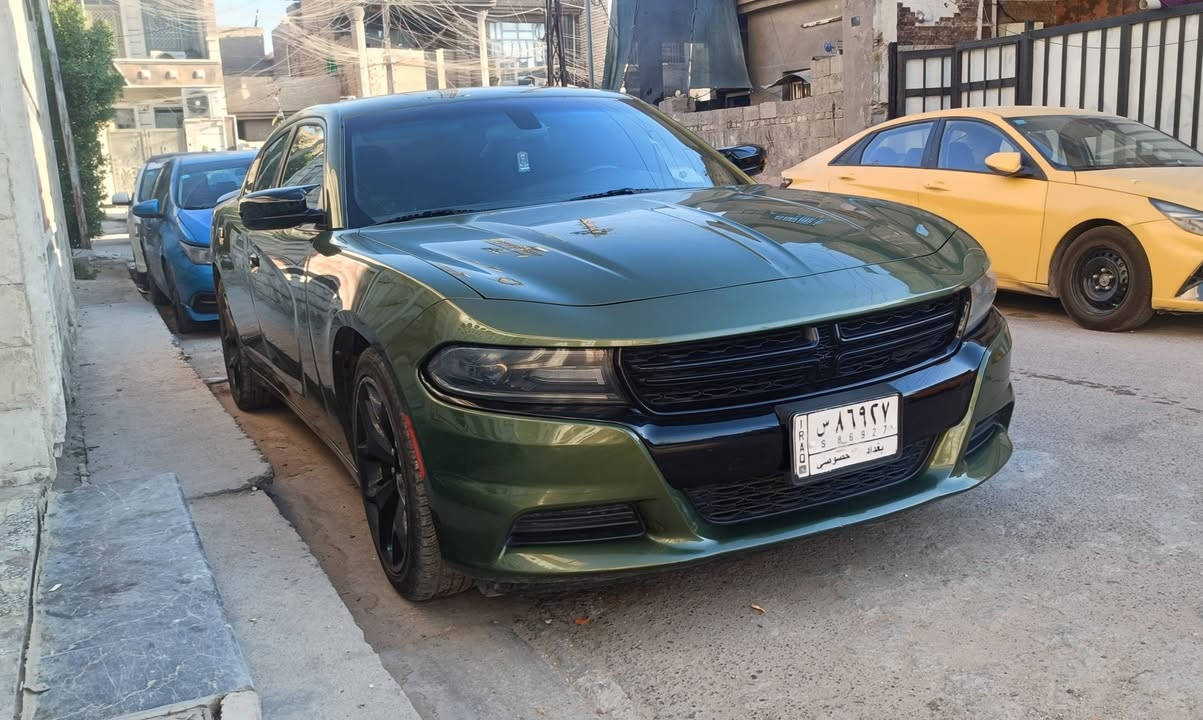 مكلف بالنشر للبيع فقط 
السعر 230 ورقه للاتصال *********** و
دوج چارجر موديل 2020 رقم بغداد
محرك 6 سلندر 3600 محرك وكير مكفولات 
مواصفات عاديه 
مشايه 76 الف مايل 
بصمه . شاشه كبيره .تشغيل عن بعد
وارد امريكي مكفوله من الصبغ  حادثها جداً بسيط باب امامي ايمن فقط ومبدل نفس اللون
صورة الحادث موجوده ويا الصور 
المكان بغداد الزعفرانية
