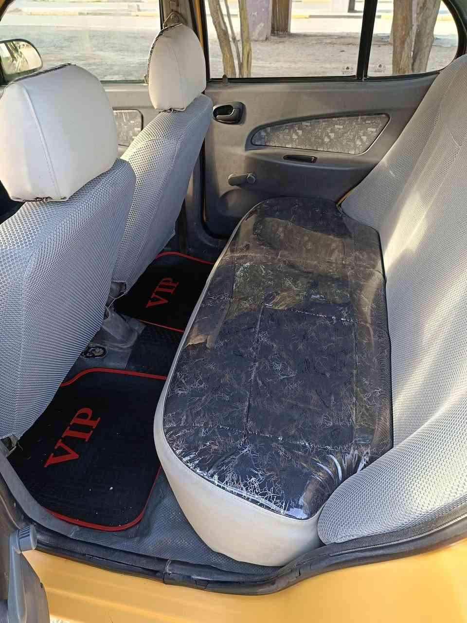 السلام عليكم طيبه 2015 كير ومحرك مكفول صدر جديد سيارة من ايدك للشارع مال جنتي السعر 40
***********
