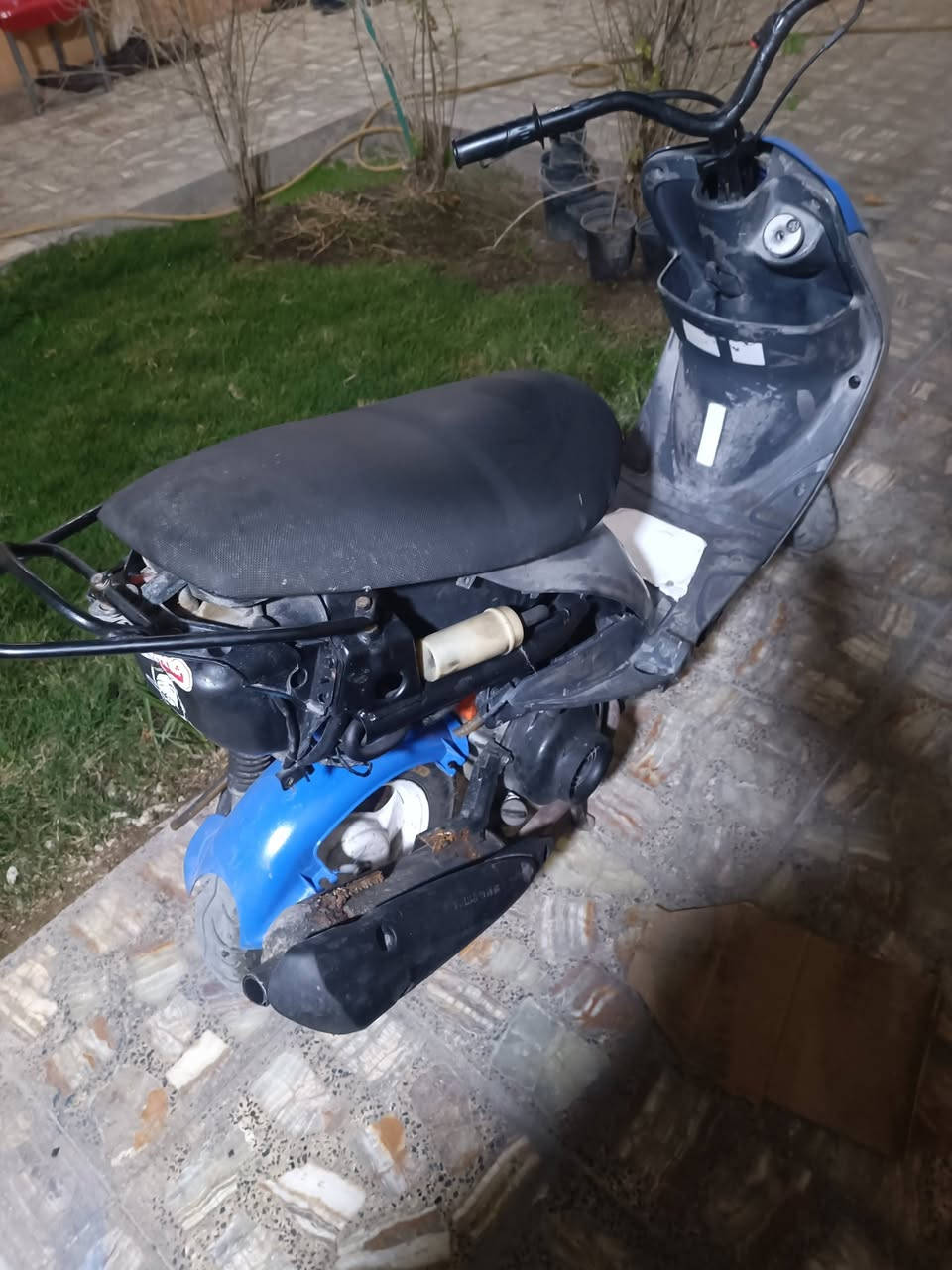 انا بالمكرمه دراجه للبيع سعرها ب 500 وبيها مجال السلف مالتها مو شغال 49 مبدله بدله بس والفات. *********** هذا رقمي
