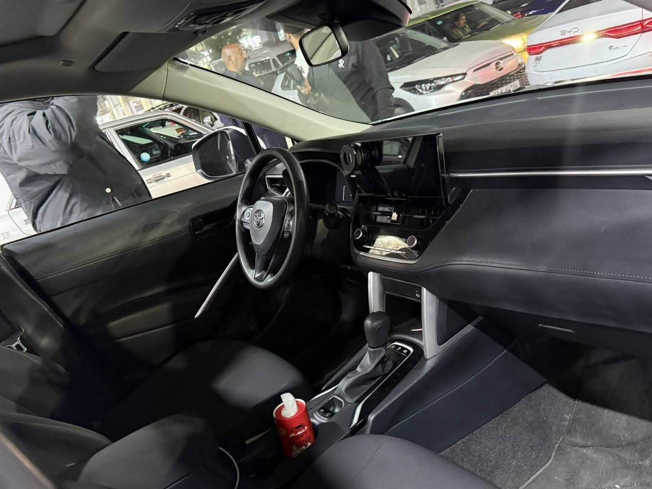 تحيه طيبه السلام عليكم
تويوتا كورلا كروس هايبرد 2025
كشنات مخمل 
❗️11 الف كيلو متر
❗️بصمة
❗️فتحة
❗️حجم المحرك 2000
❗️قطعتين تبريد 
❗️رادار
❗️تحديد مسار
❗️هندبريك بصمة 
❗️ويل كب 17
❗️ايرباك عدد 7
❗️بروجكتر 
❗️كامرة خلفية
❗️لايت هالوجين
❗️اريل نفكيتر

🟩السعر _26 مليون و500

للاستفسار ***********
العنوان 📍
بغداد معارض البياع معرض المنار
