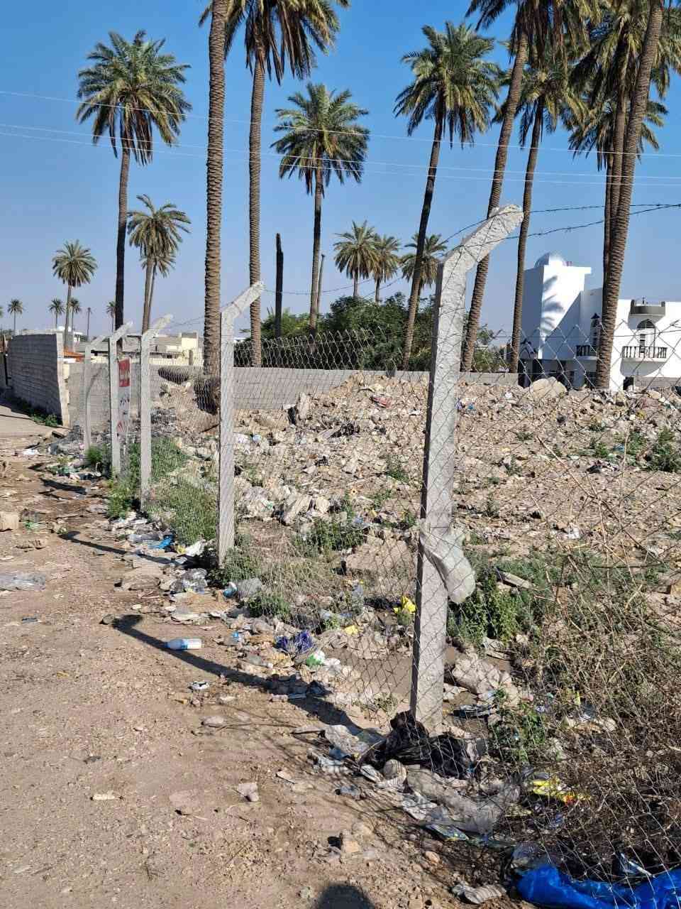 السلام عليكم قطعه أرض للبيع طابو زراعيه سند  ٢٥ باسمي مقابل الجزيرة السياحية بشارع ماجد الحميد أو جار العباس بداية المنطقة داخل الفرع الثاني بظهر البيوت الثلاث الصغار مباشرة بصف السياج البلوك المساحة  ٥٠ متر الواجهة  ٤ متر السعر  ٣٠ مليون وبيه مجال أني صاحب القطعة الأصلي وهذا رقمي موجود واتساب وخاص  ***********
