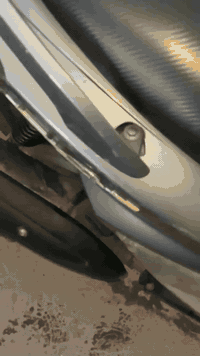 السلام عليكم سكنس فحل ياباني قبق نفخ استاند حساس الدراجه مصار اقل السنه منزله رمبه خرسه والصلاه على محمد مكفوله كفاله عامه محرك وكفرات كله بلاد فقط جاملق الطين الوره مكسور شوي منه مكان بغداد مدينه الصدر الاورفلي الاتصال ***********
