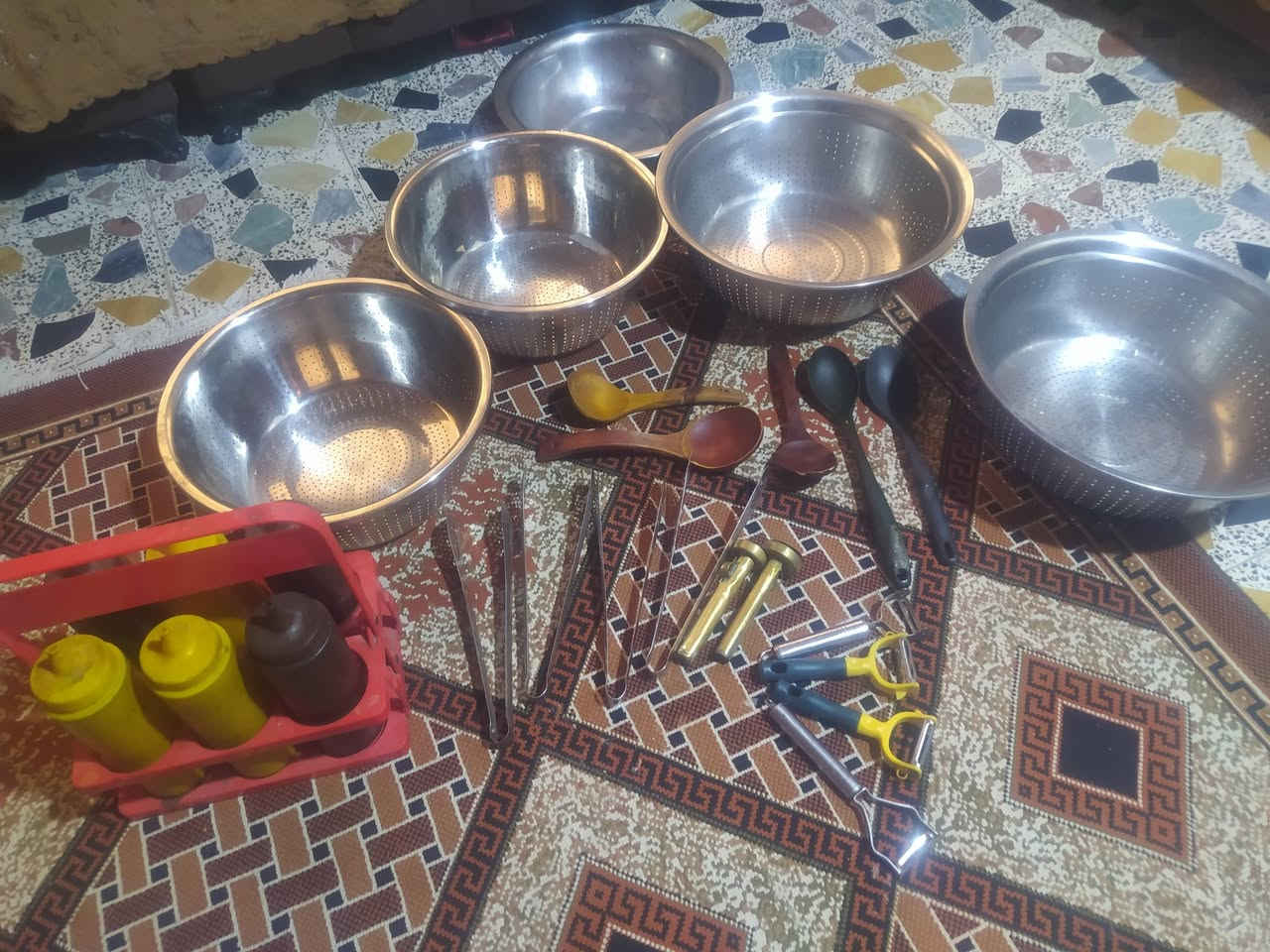 السلام عليكم ...
أغراض مطعم للبيع 1.جام خانه السعر 225 

2.مقلايات عينين عفريتي 130

3. مثرامه فلافل القوه2 حصان السعر 300 وبيه مجال

4. كابسه فنكر+ بيتنجان اقلام السعر 50 

5 مصافي حجم كبير 2 حجم صغير 2 + عصاره صلصه العدد8 

+ قوالب فلال 3 احجام نحاس اصلي+ مناكيش العدد 5 +

خواشيك خشب+بلاستك العدد اربعه هذه كله يصير فله السعر 50 

6.كراسي الحديد الأصلي العدد 5 الكرسي على 6 يعني كلهن السعر 30 

7.مياز عدد2  الوحدة على 5

8.سنگ كامل نضيف الأصلي السعر 40

9ميكنه تغليف اصحون السعر 35 

للأستفسار الأتصال على الرقم *********** رقم واتس + اتصال شريحه .
