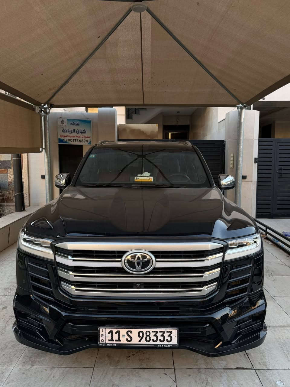 شباب من المواصفات الي بيه تسوق وتبجي
لاندكروز VXR لمتد 2022 
محرك تون تيربو 
شركةSAS  

عليه بي بي اف 
فول الفول  ✅

ماشيه 70 الف 

بغداد / حي الجامعه 

السعر 72 الف $ 
 واتساااب ***********
